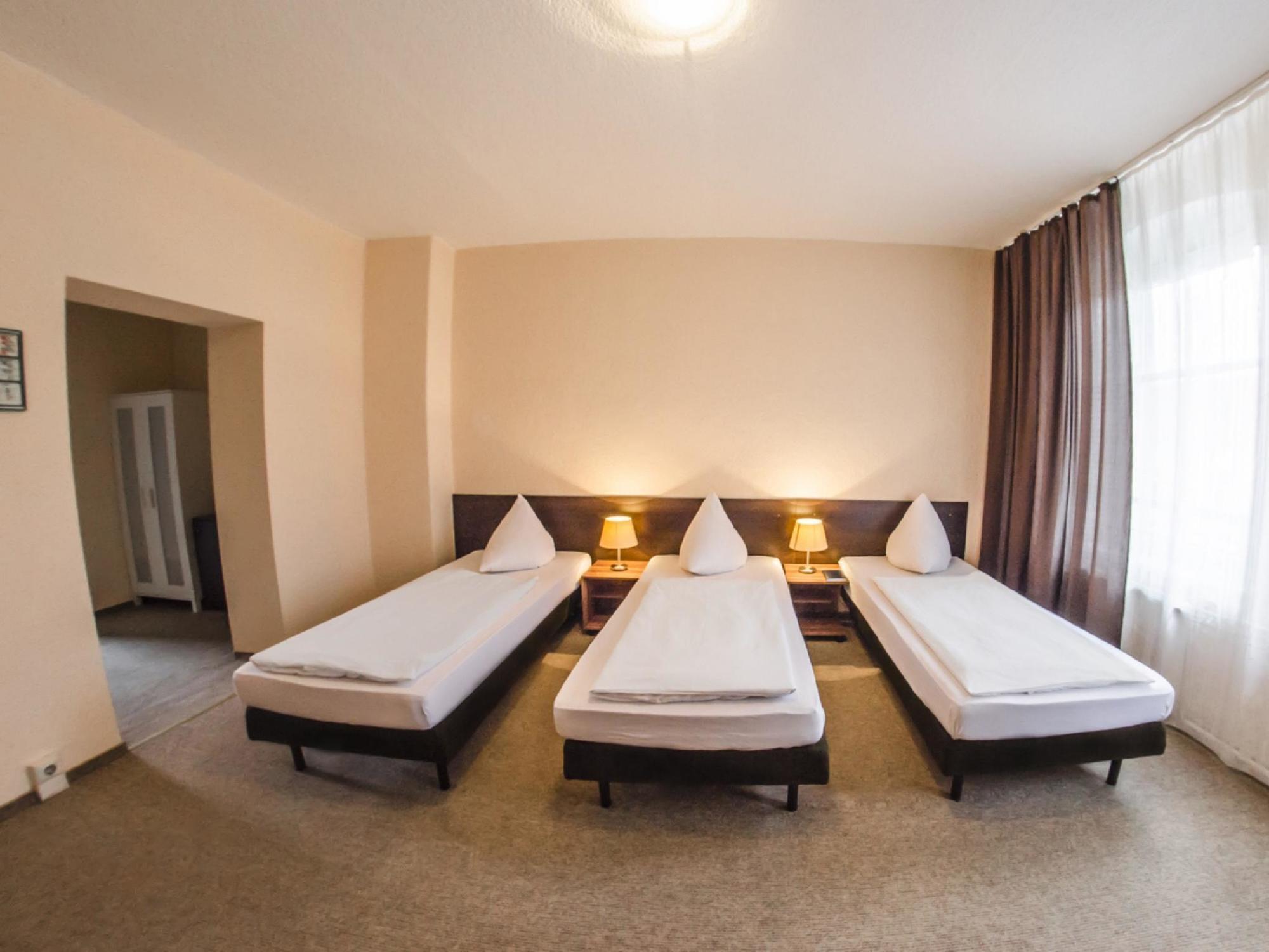 Hotel-Pension Victoria Berlin Exterior photo